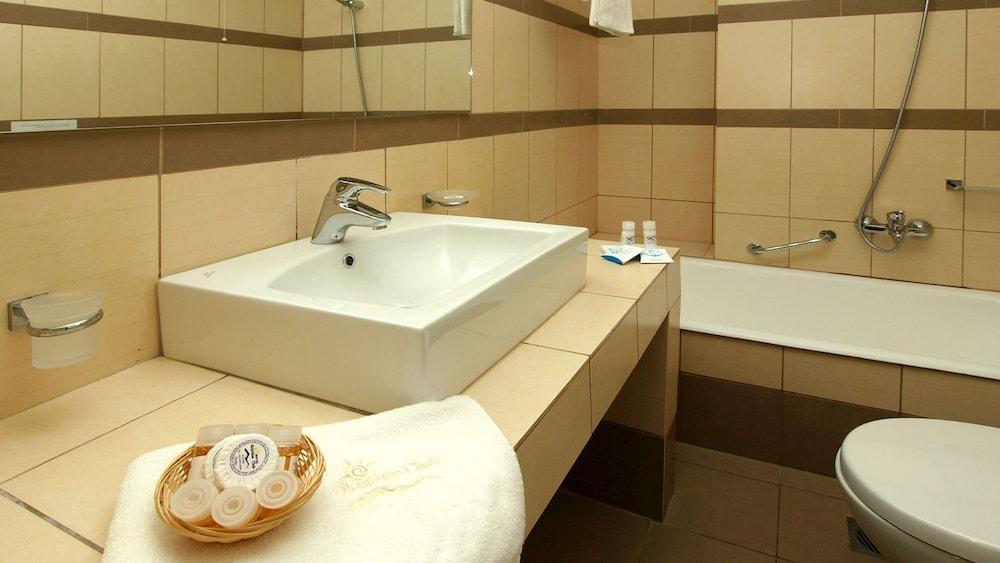 Skiathos Club Hotel & Suites Vasilias  ภายนอก รูปภาพ