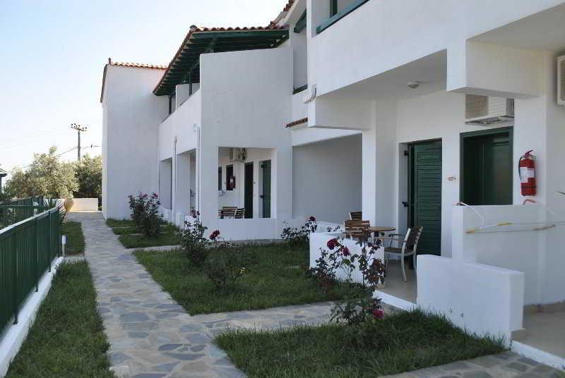 Skiathos Club Hotel & Suites Vasilias  ภายนอก รูปภาพ