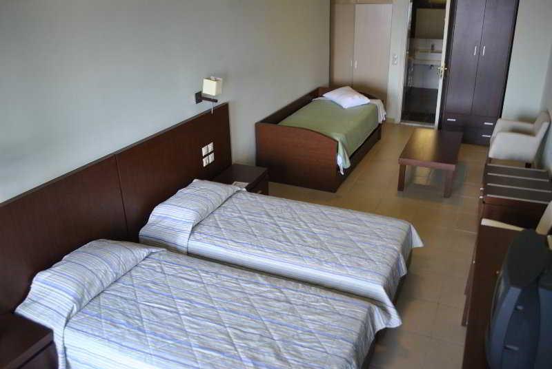 Skiathos Club Hotel & Suites Vasilias  ภายนอก รูปภาพ