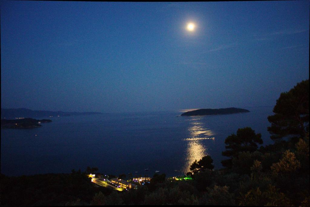Skiathos Club Hotel & Suites Vasilias  ภายนอก รูปภาพ