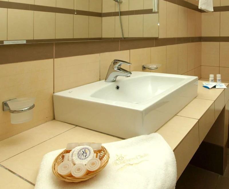 Skiathos Club Hotel & Suites Vasilias  ภายนอก รูปภาพ
